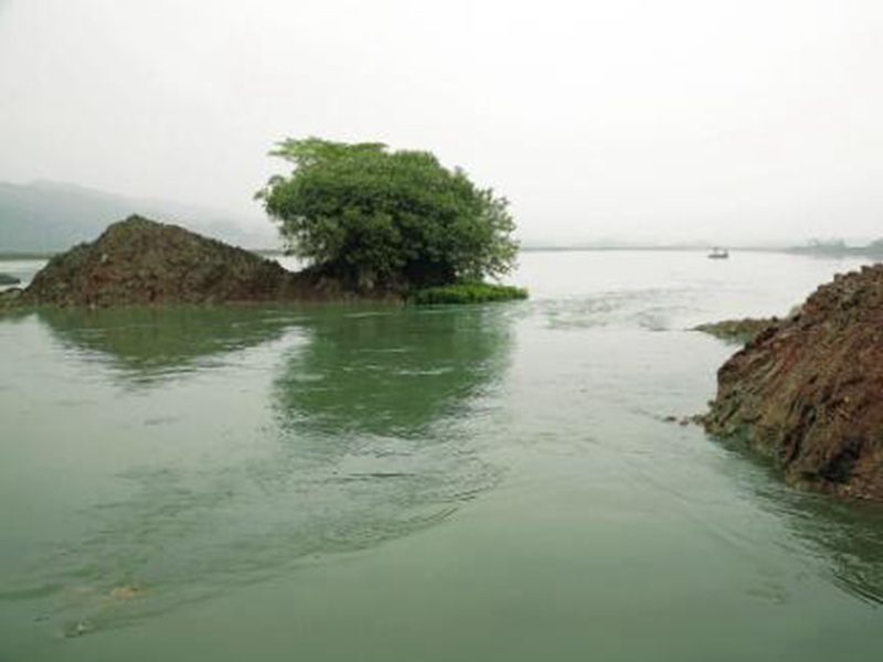 改善太湖湖水水质，尽可能减少灰霾的污染